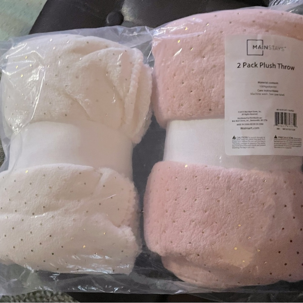 Plus throw blankets - 4 available